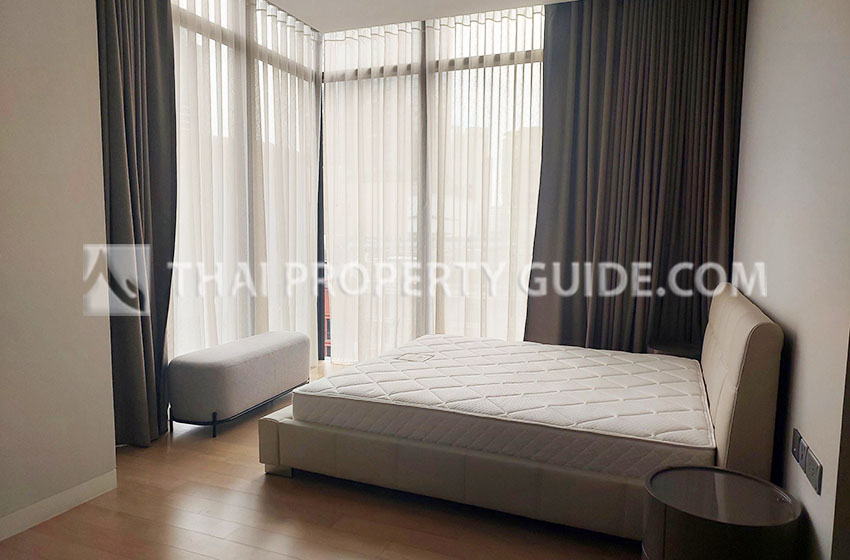 Condominium in Sukhumvit : Vittorio Condominium at Sukhumvit 39 